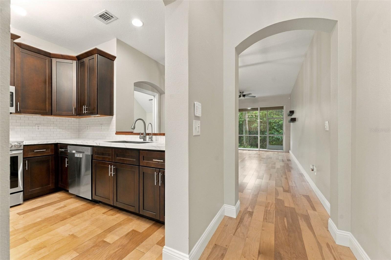 11035 WINDSOR PLACE CIR — photo 6