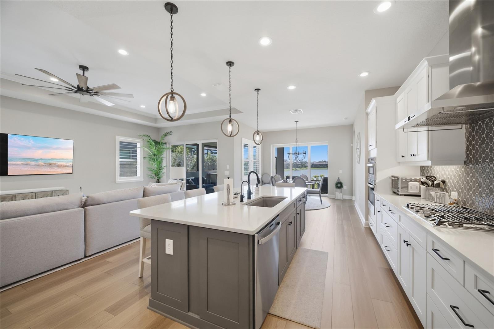 10252 CANAVERAL CIR — photo 16