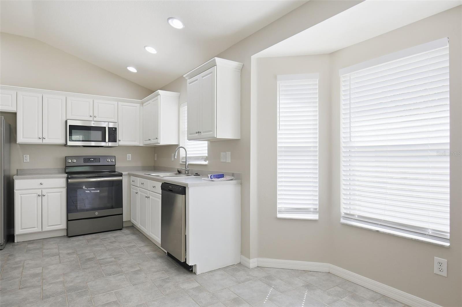 7627 BLUE SPRING DR — photo 20