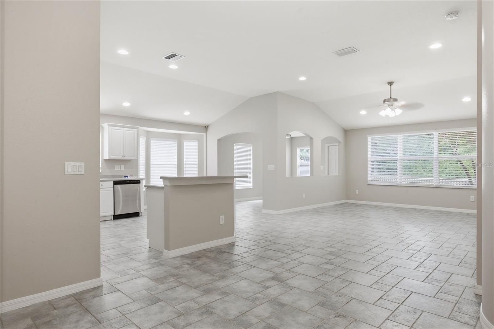 7627 BLUE SPRING DR — photo 15