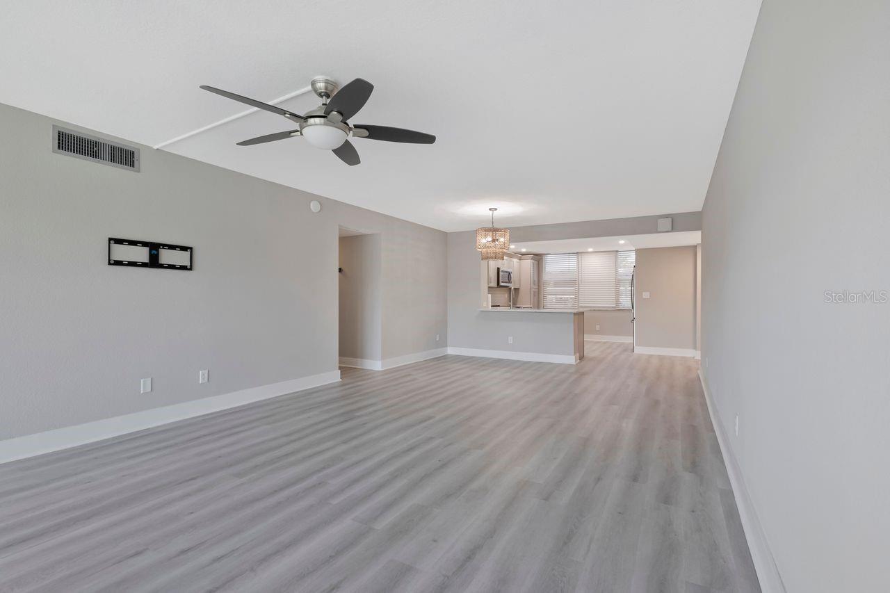 7645 SUN ISLAND DR S #101 — photo 17