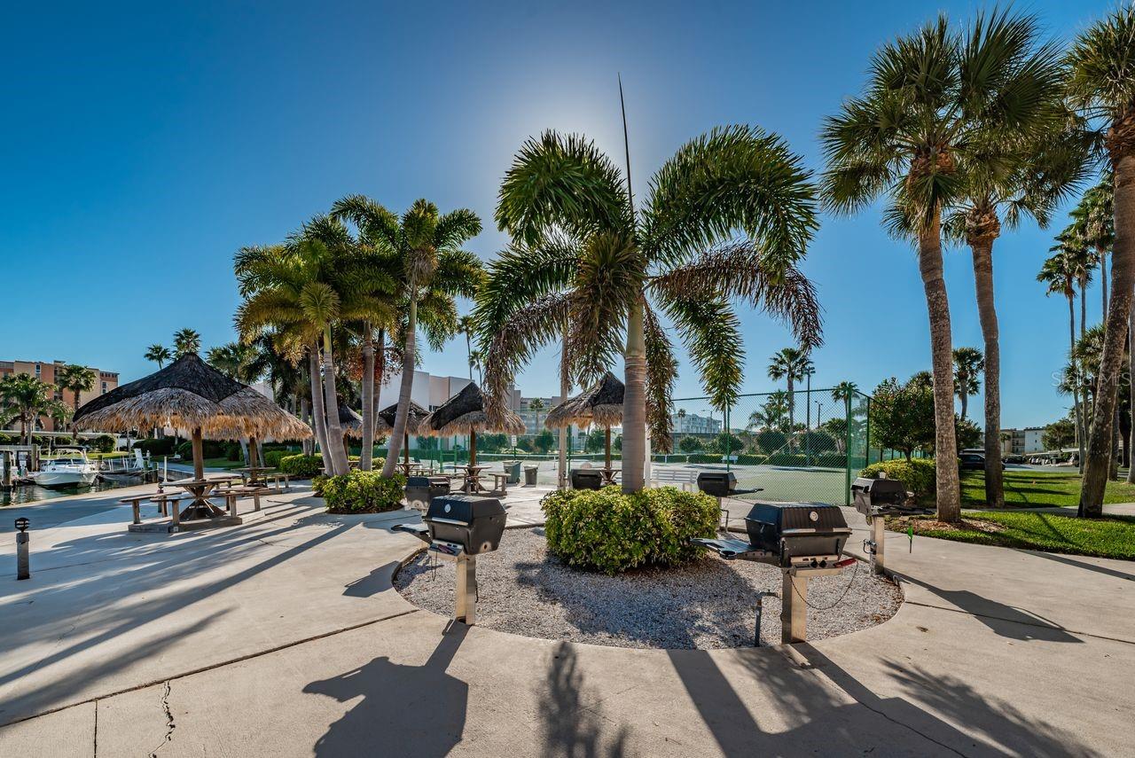 7645 SUN ISLAND DR S #101 — photo 41