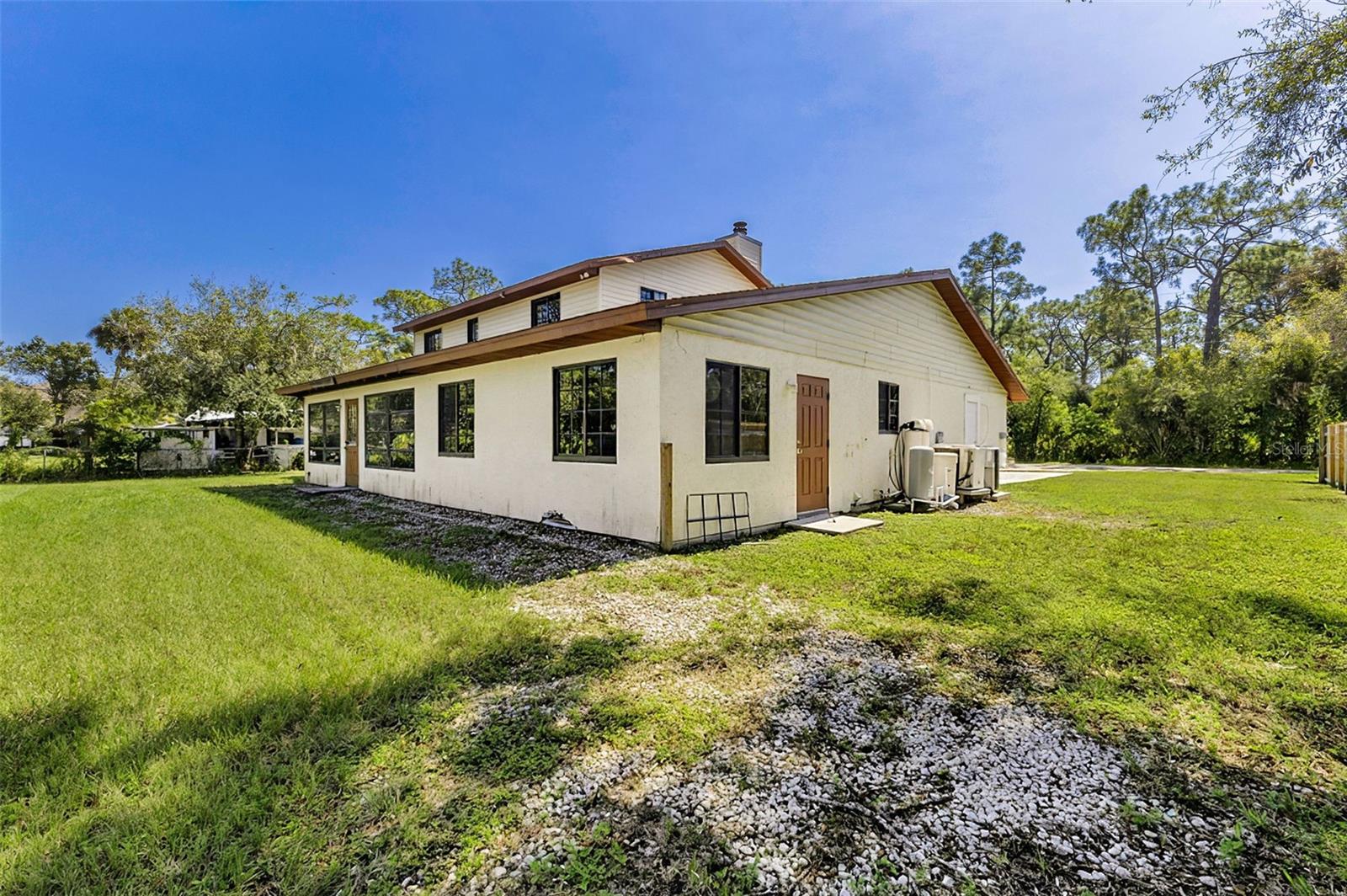 3254 ELLIOTT ST — photo 10