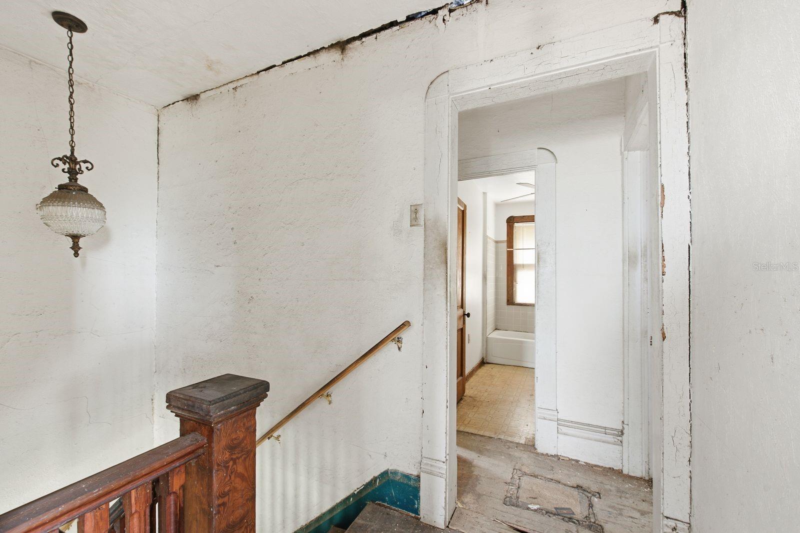 226 N GROSSE AVE — photo 27