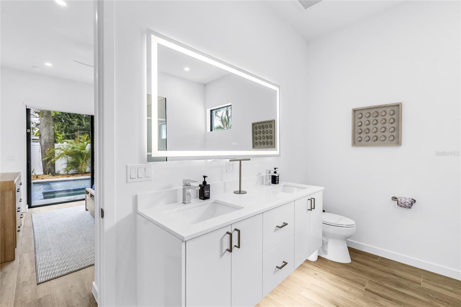 2345 TEMPLE ST — photo 47
