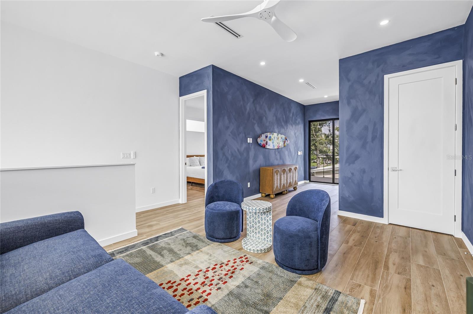 2345 TEMPLE ST — photo 51