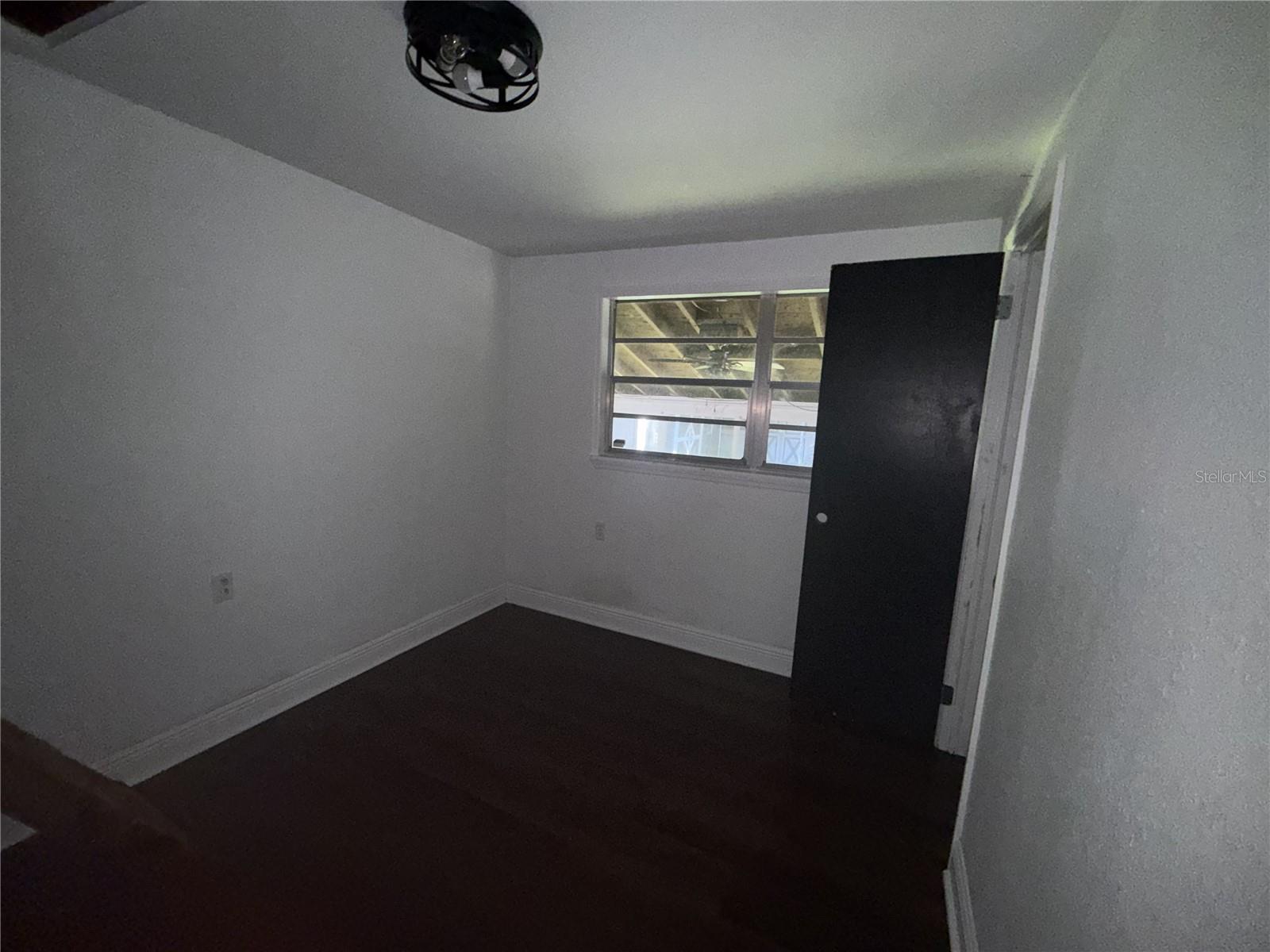 406 E YOUNG ST — photo 8