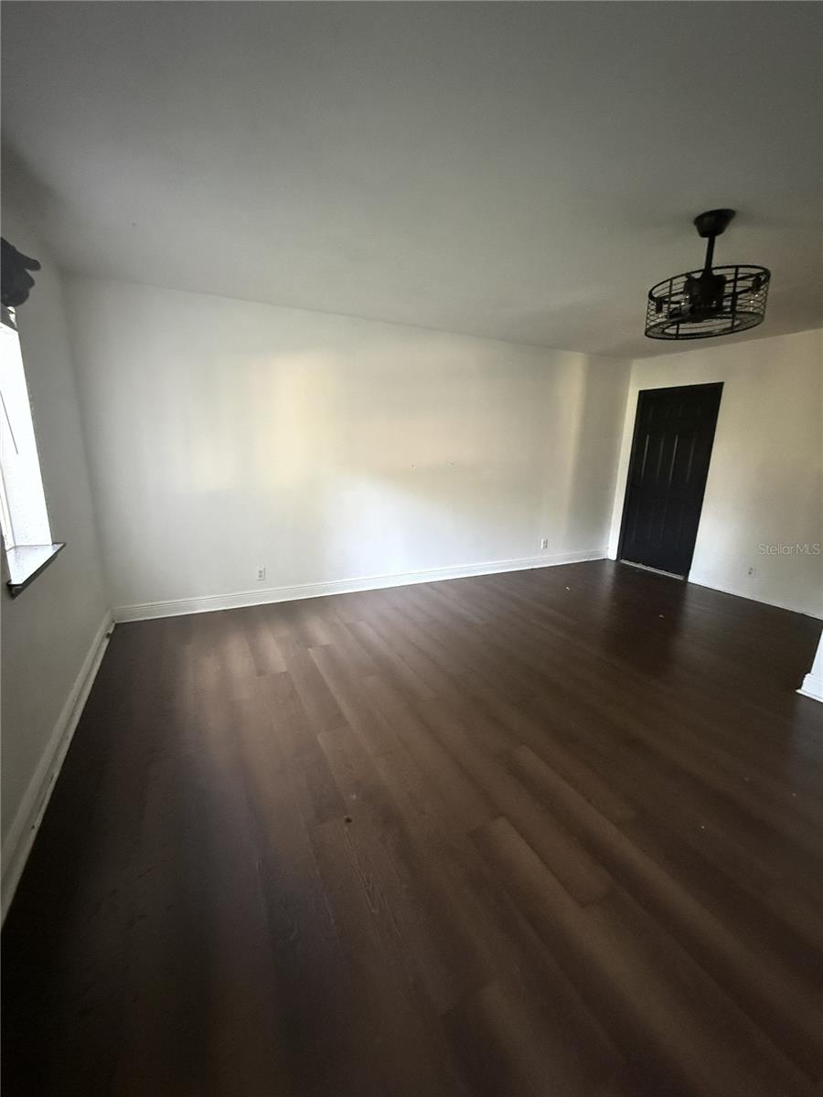 406 E YOUNG ST — photo 15