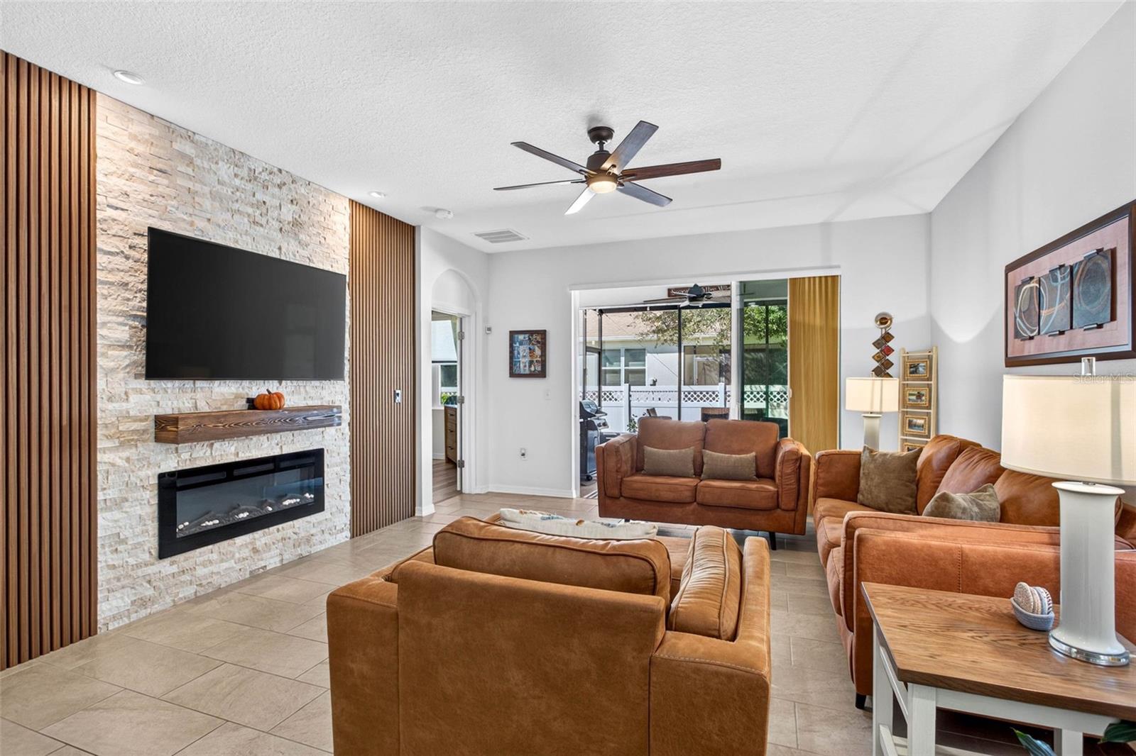 32835 WOODTHRUSH WAY — photo 8