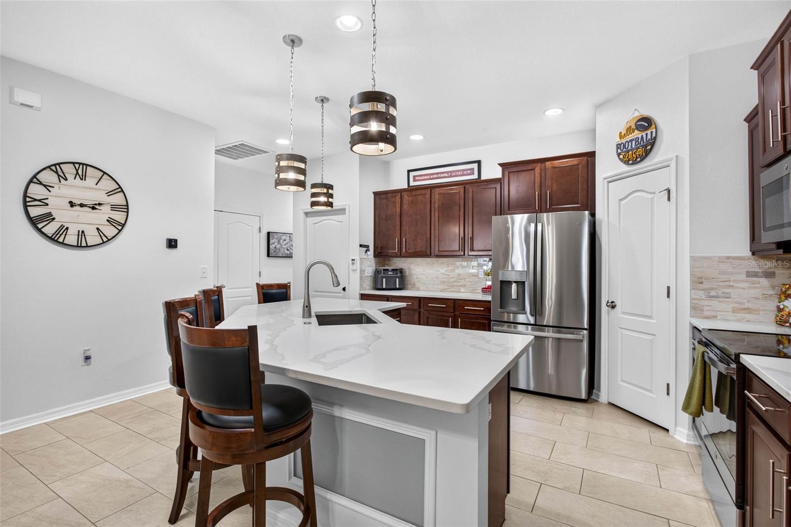 32835 WOODTHRUSH WAY — photo 17