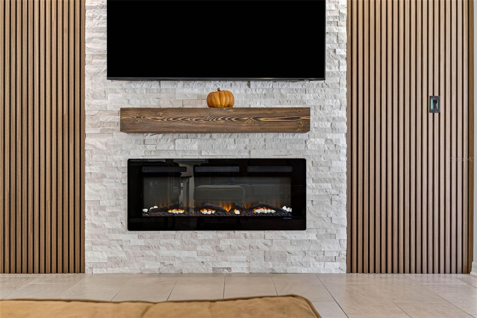 32835 WOODTHRUSH WAY — photo 11
