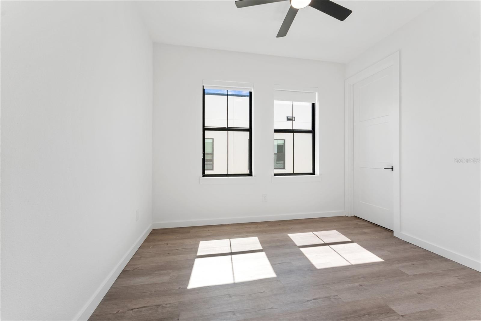 1218 E KAY ST #21 — photo 28