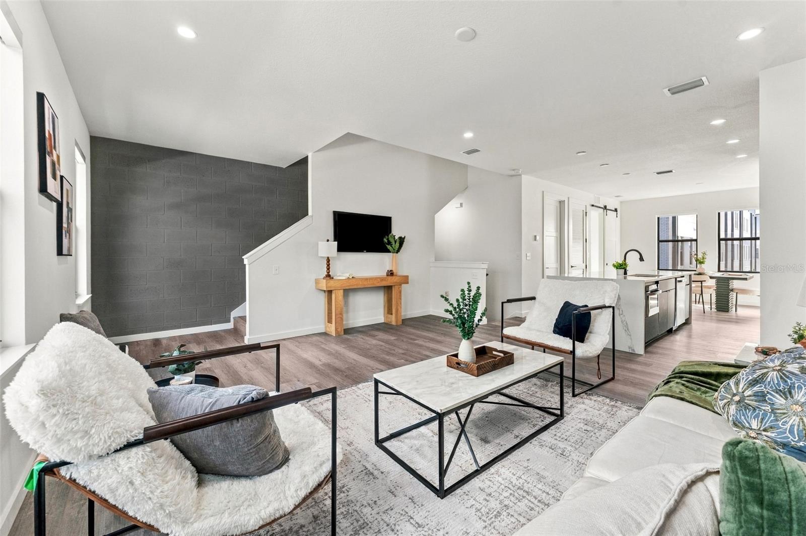 1218 E KAY ST #27 — photo 15