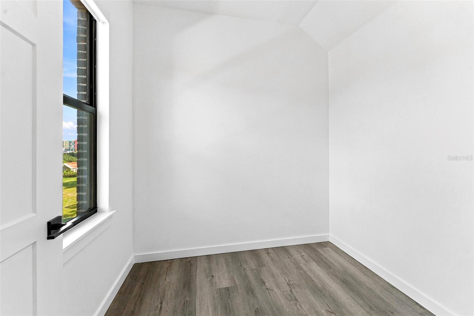 1218 E KAY ST #27 — photo 24