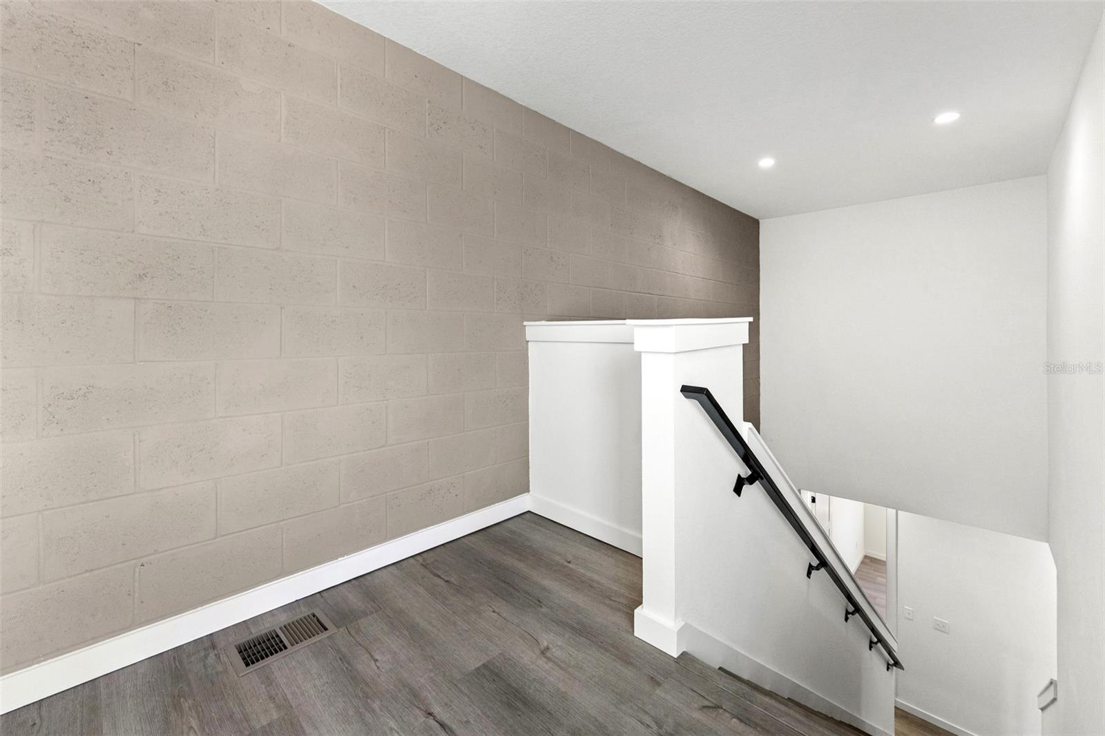 1218 E KAY ST #27 — photo 29