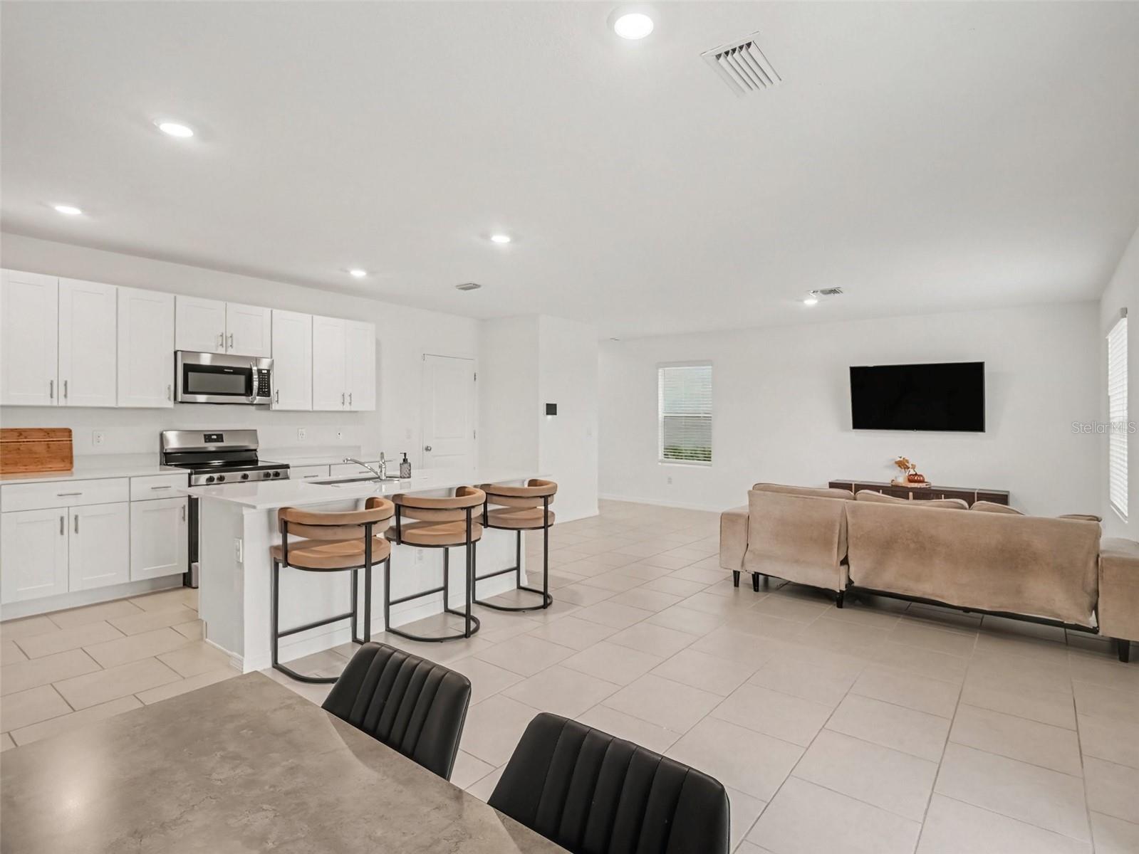 3805 AMBERSWEET XING — photo 12