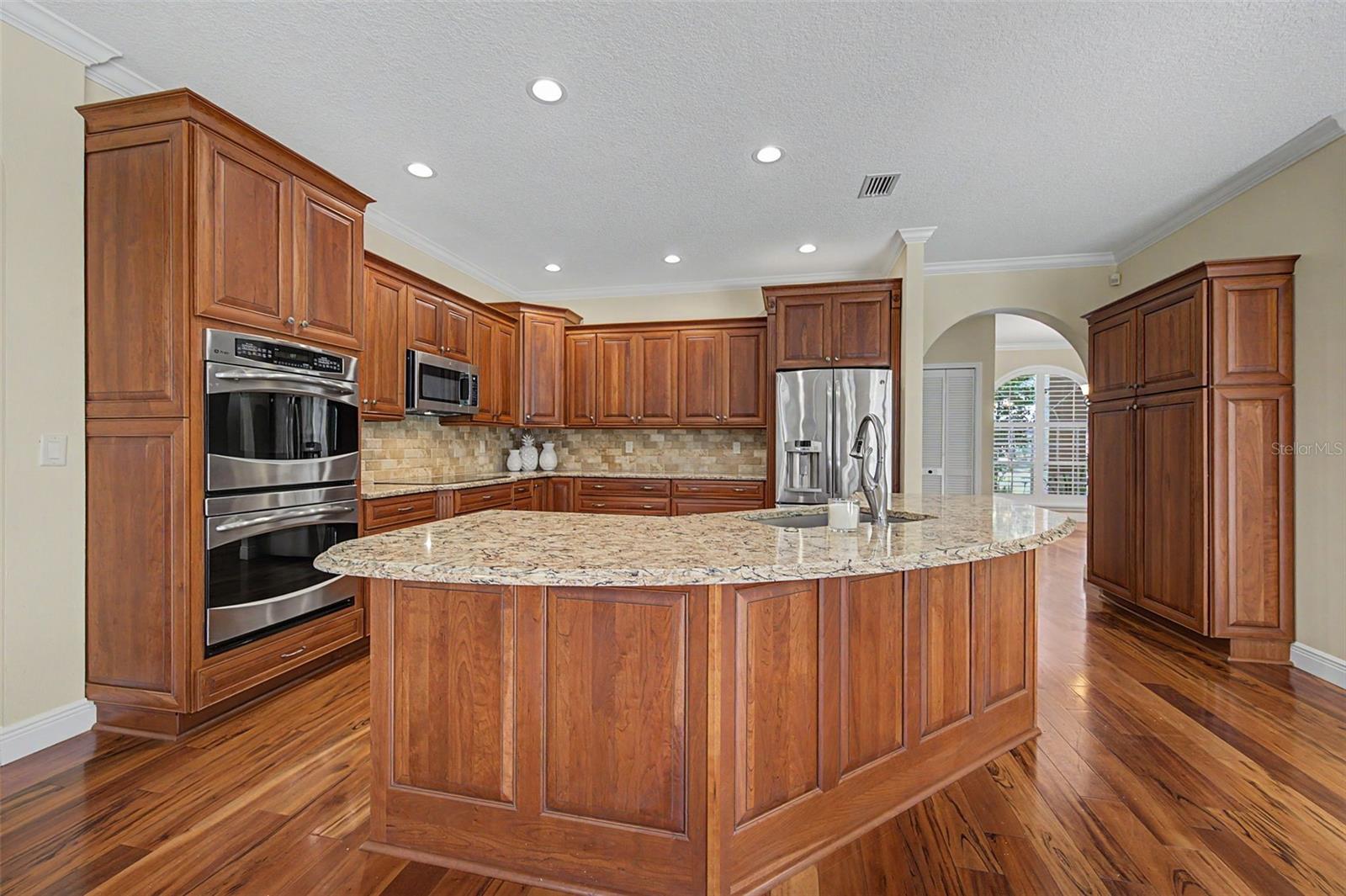 1558 E LAKE WOODLANDS PKWY — photo 8