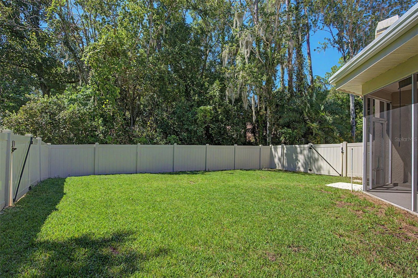 1558 E LAKE WOODLANDS PKWY — photo 32