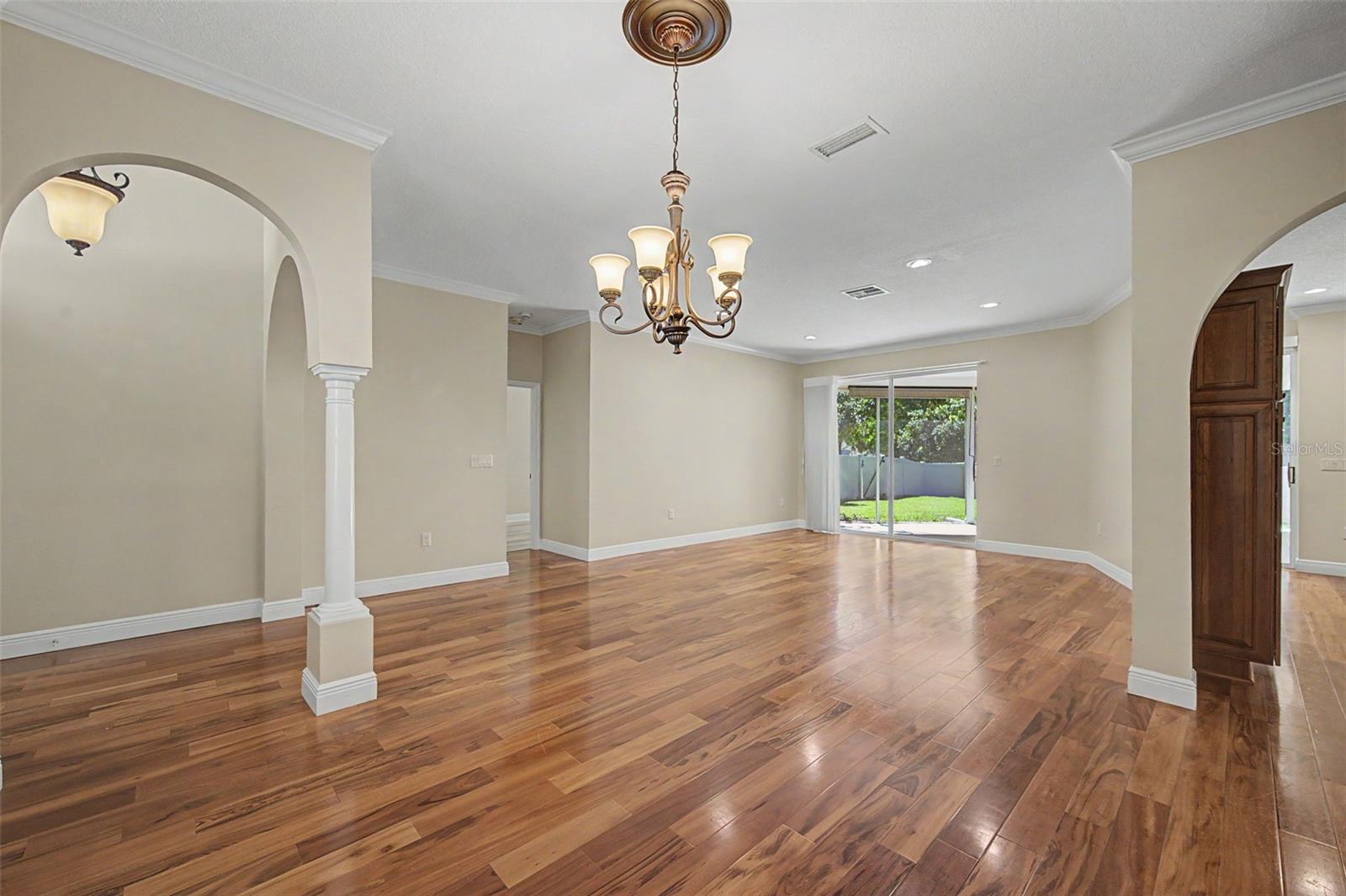 1558 E LAKE WOODLANDS PKWY — photo 5