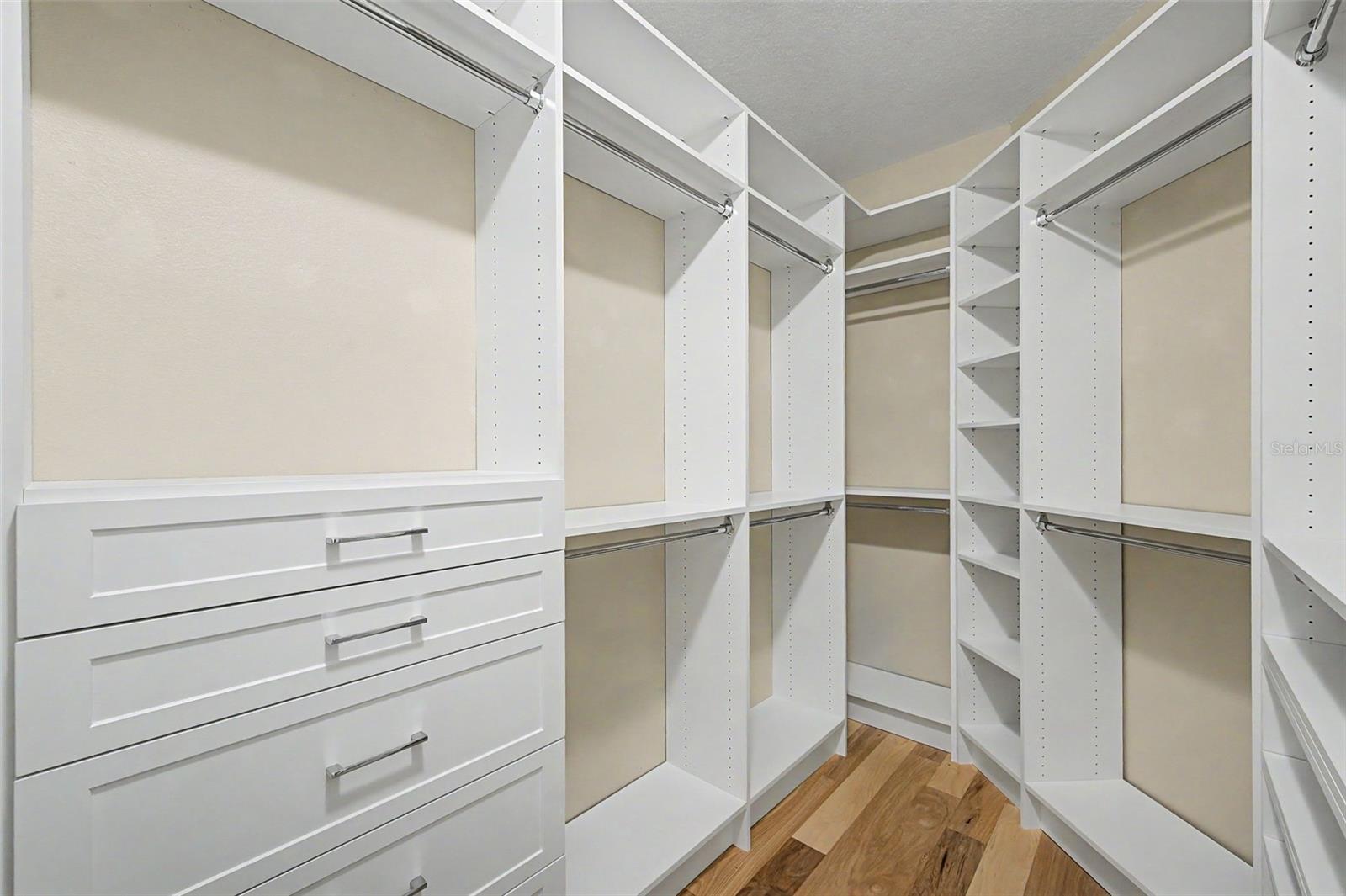 1558 E LAKE WOODLANDS PKWY — photo 19