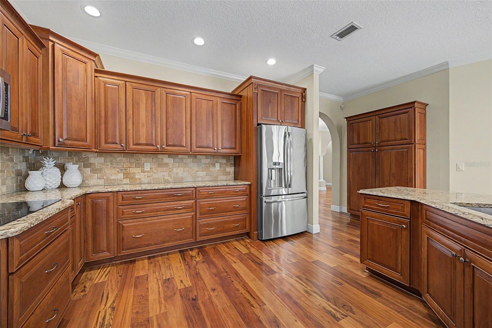 1558 E LAKE WOODLANDS PKWY — photo 10