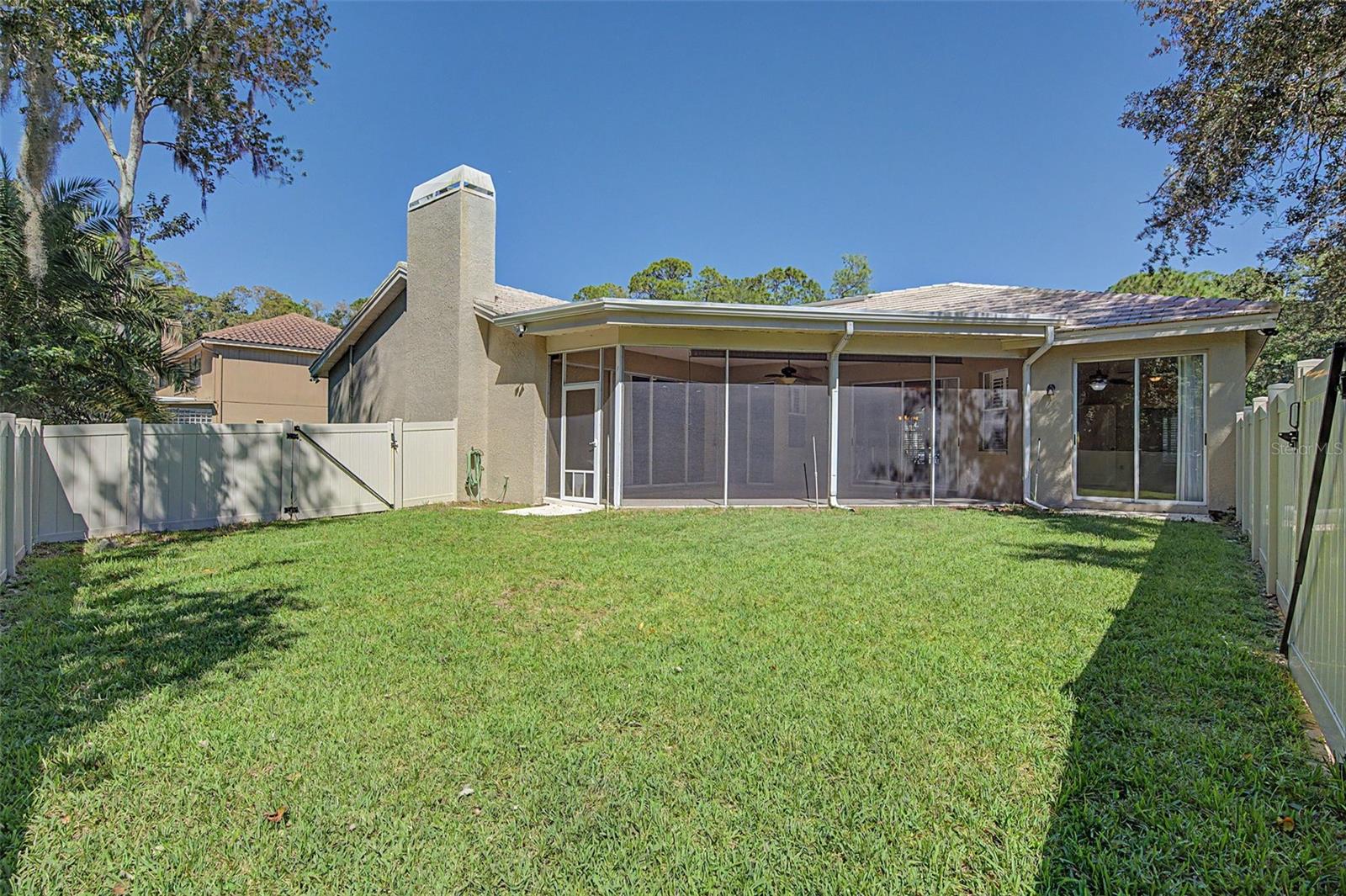 1558 E LAKE WOODLANDS PKWY — photo 31