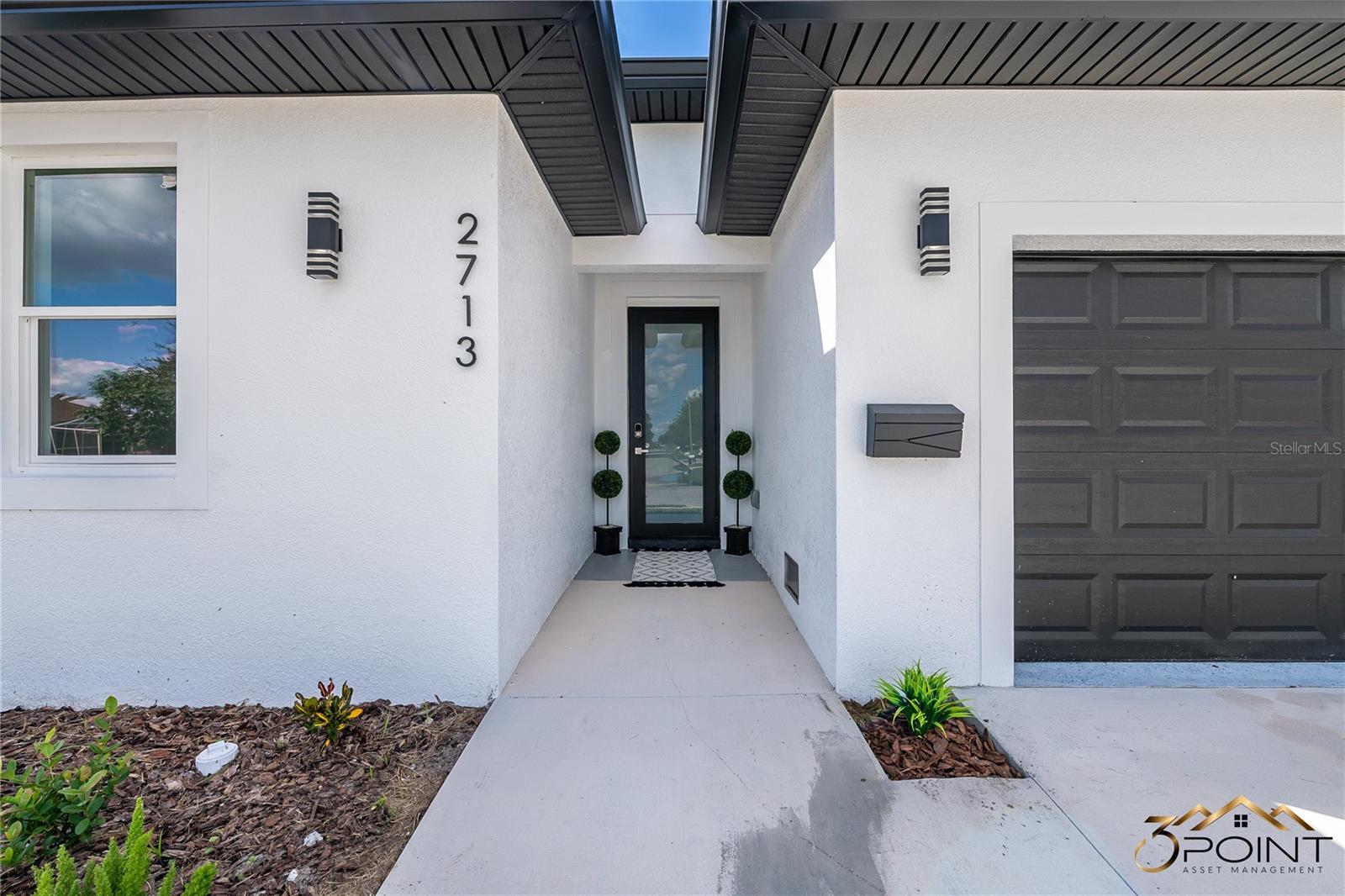 2713 SAN LUIS RD — photo 2
