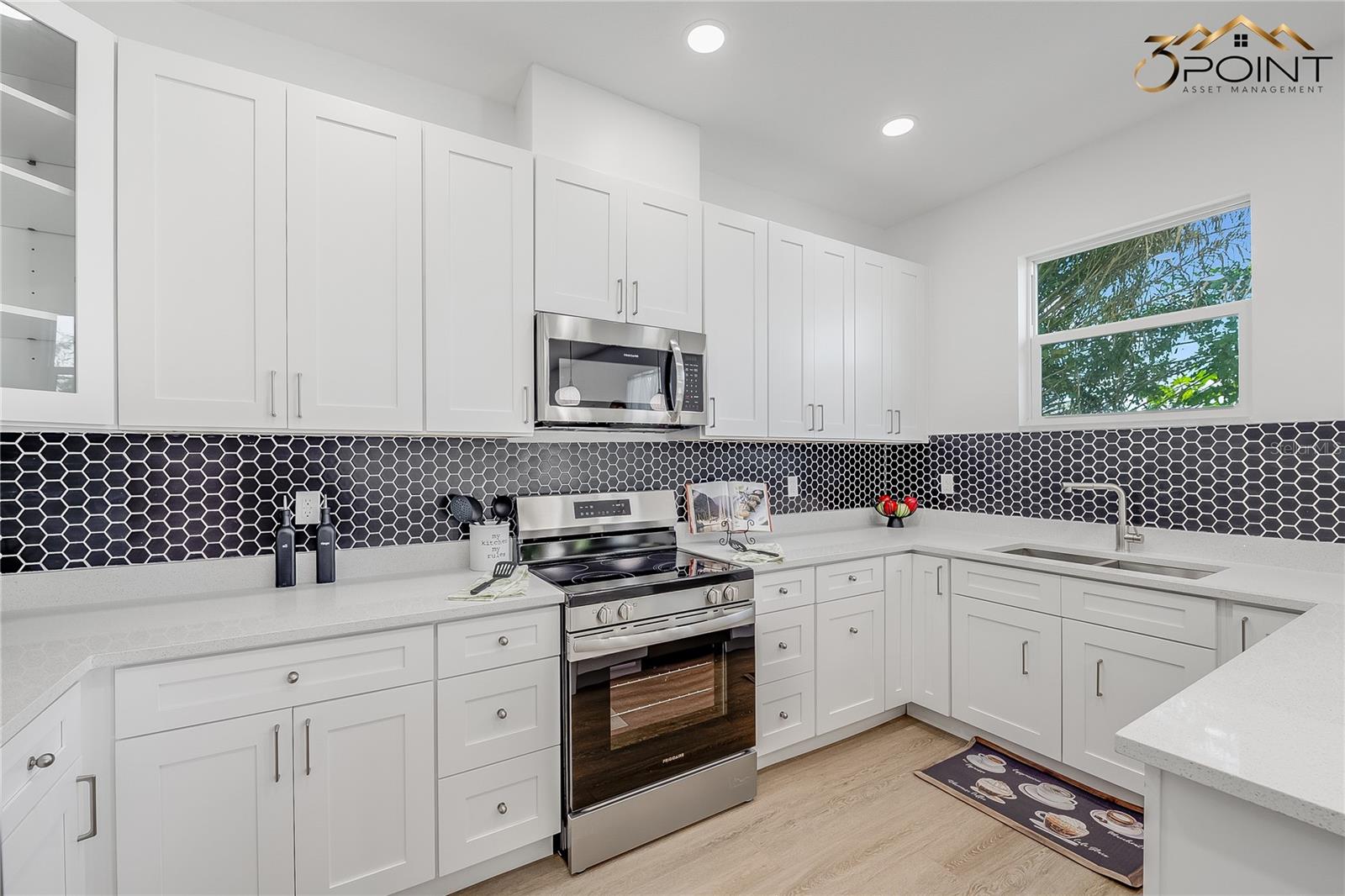 2713 SAN LUIS RD — photo 18