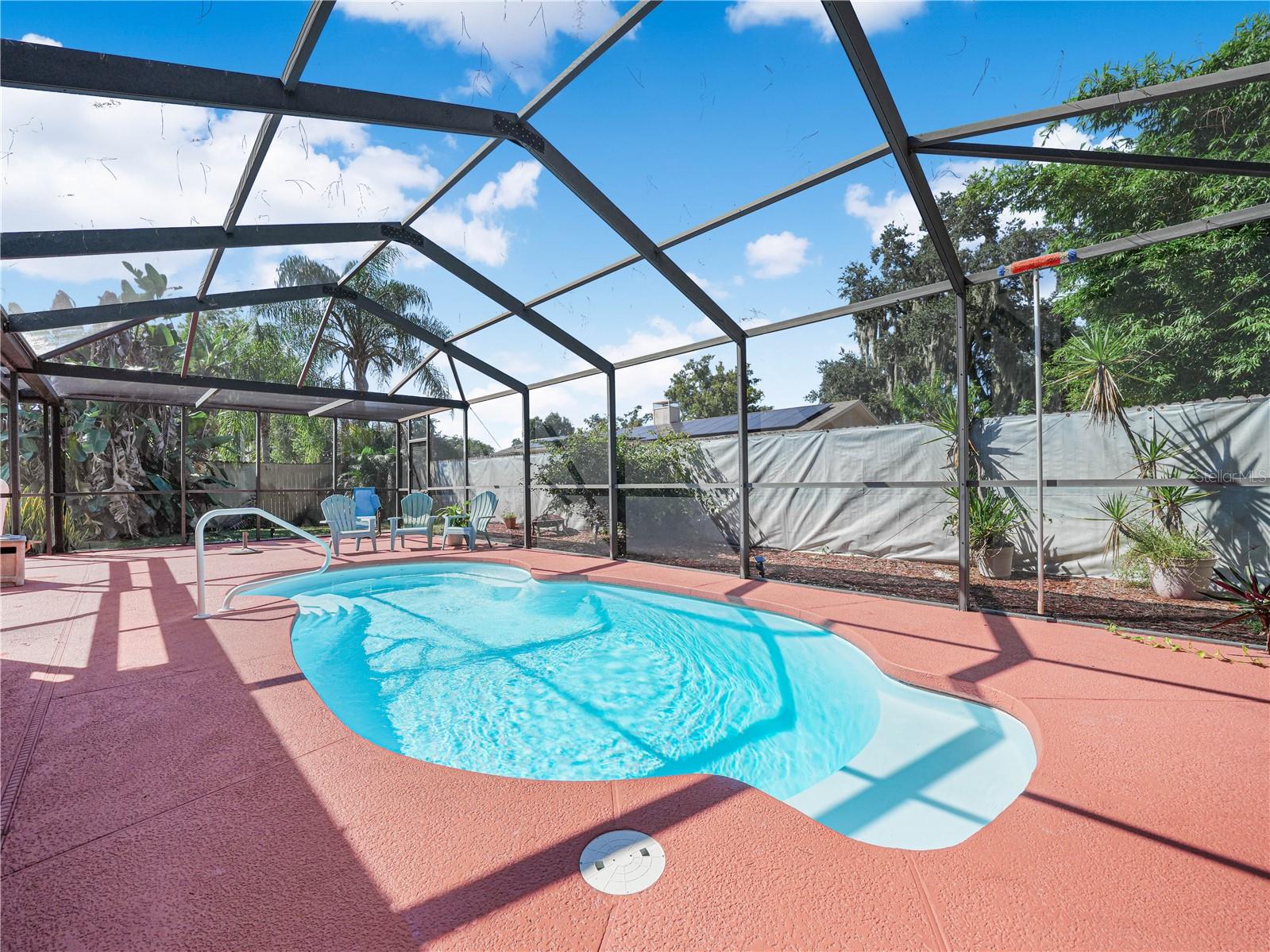 812 SANDALWOOD DR — photo 25