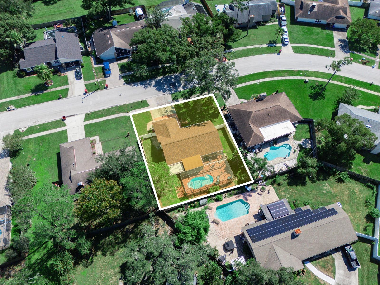 812 SANDALWOOD DR — photo 34