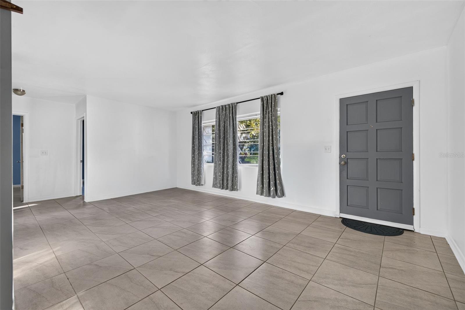 1835 WEST DR — photo 4