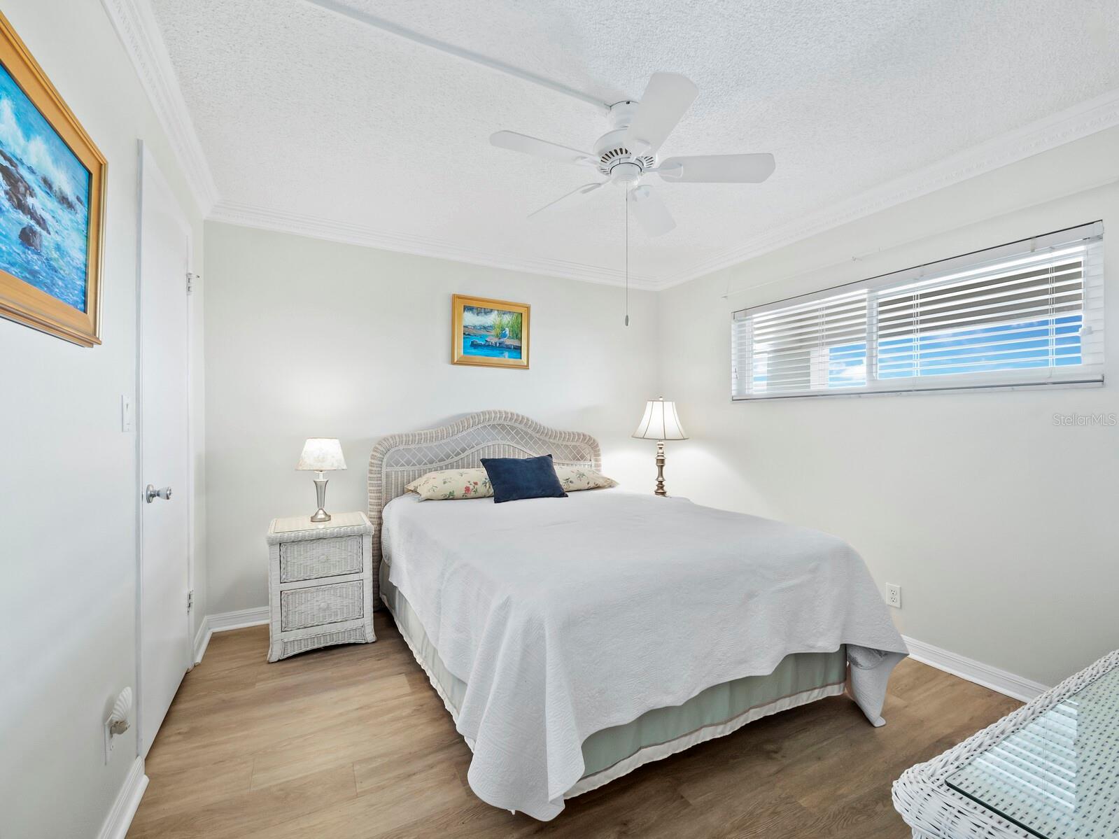 512 W VENICE AVE #607 — photo 17
