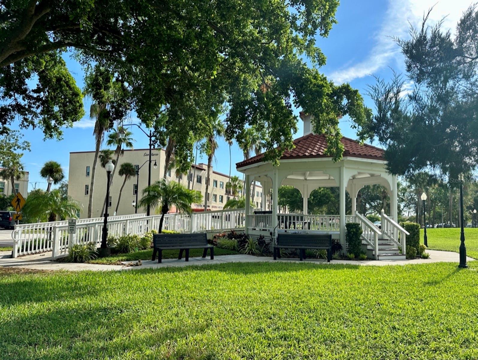 512 W VENICE AVE #607 — photo 47