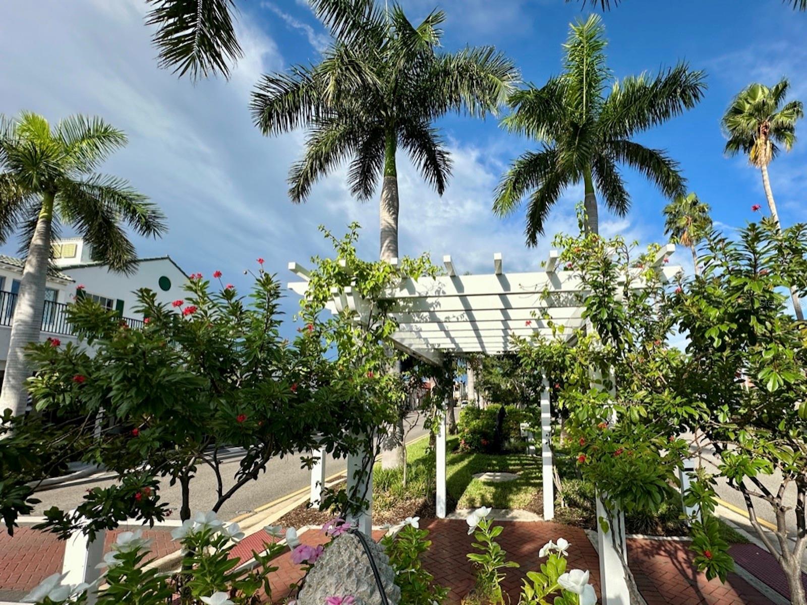 512 W VENICE AVE #607 — photo 42