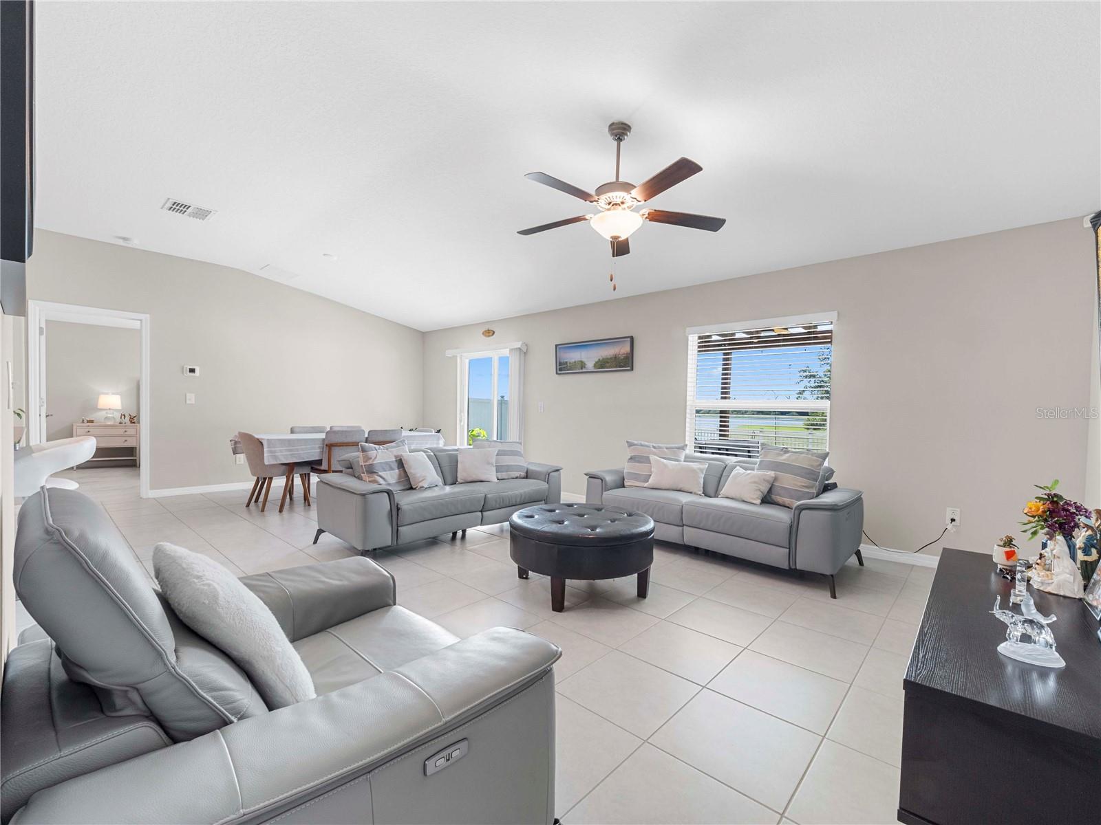 15436 MILLER CREEK DR — photo 12