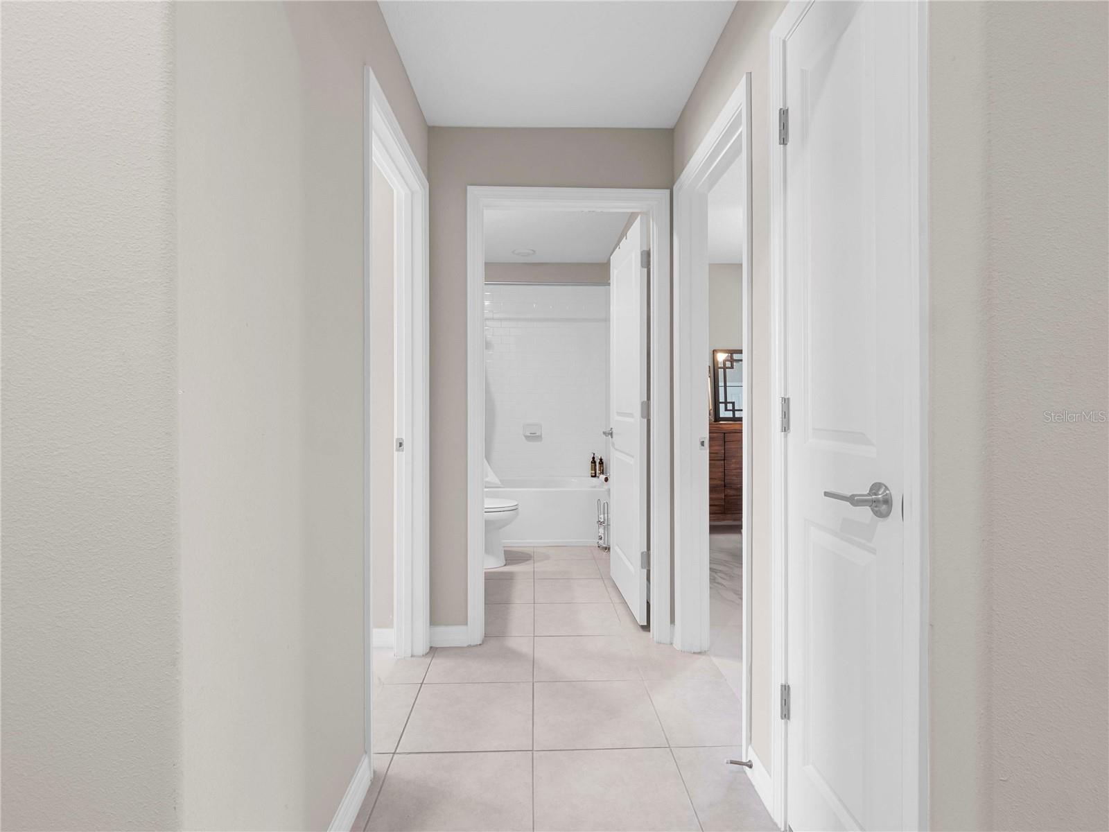 15436 MILLER CREEK DR — photo 18
