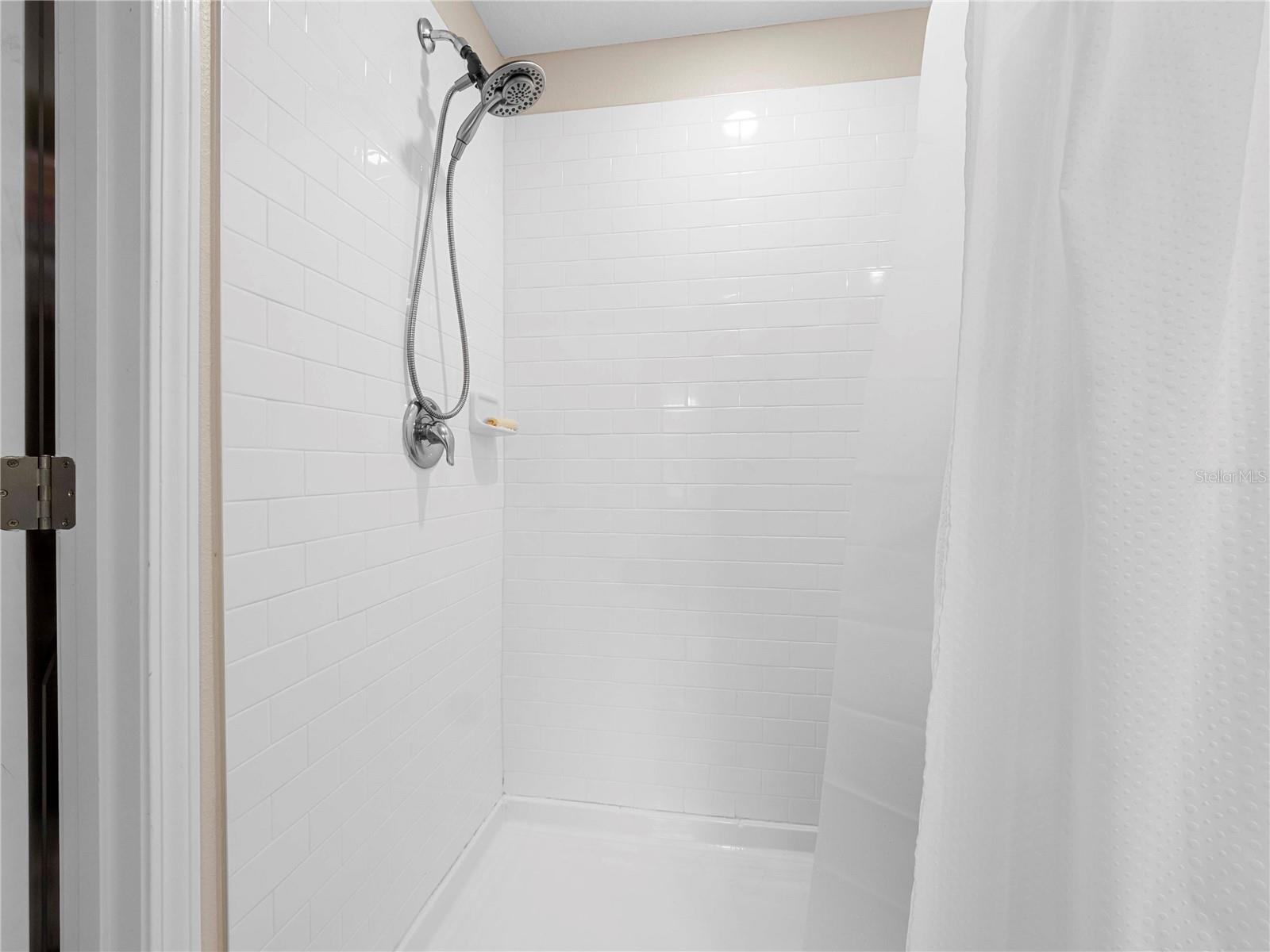 15436 MILLER CREEK DR — photo 29
