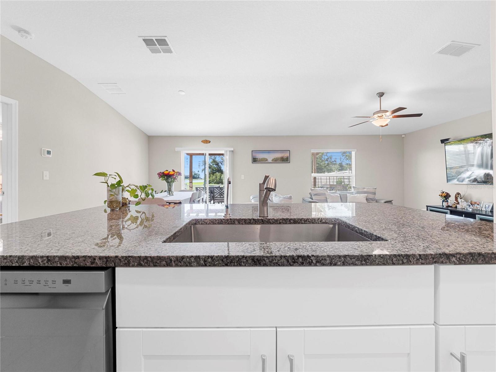 15436 MILLER CREEK DR — photo 10