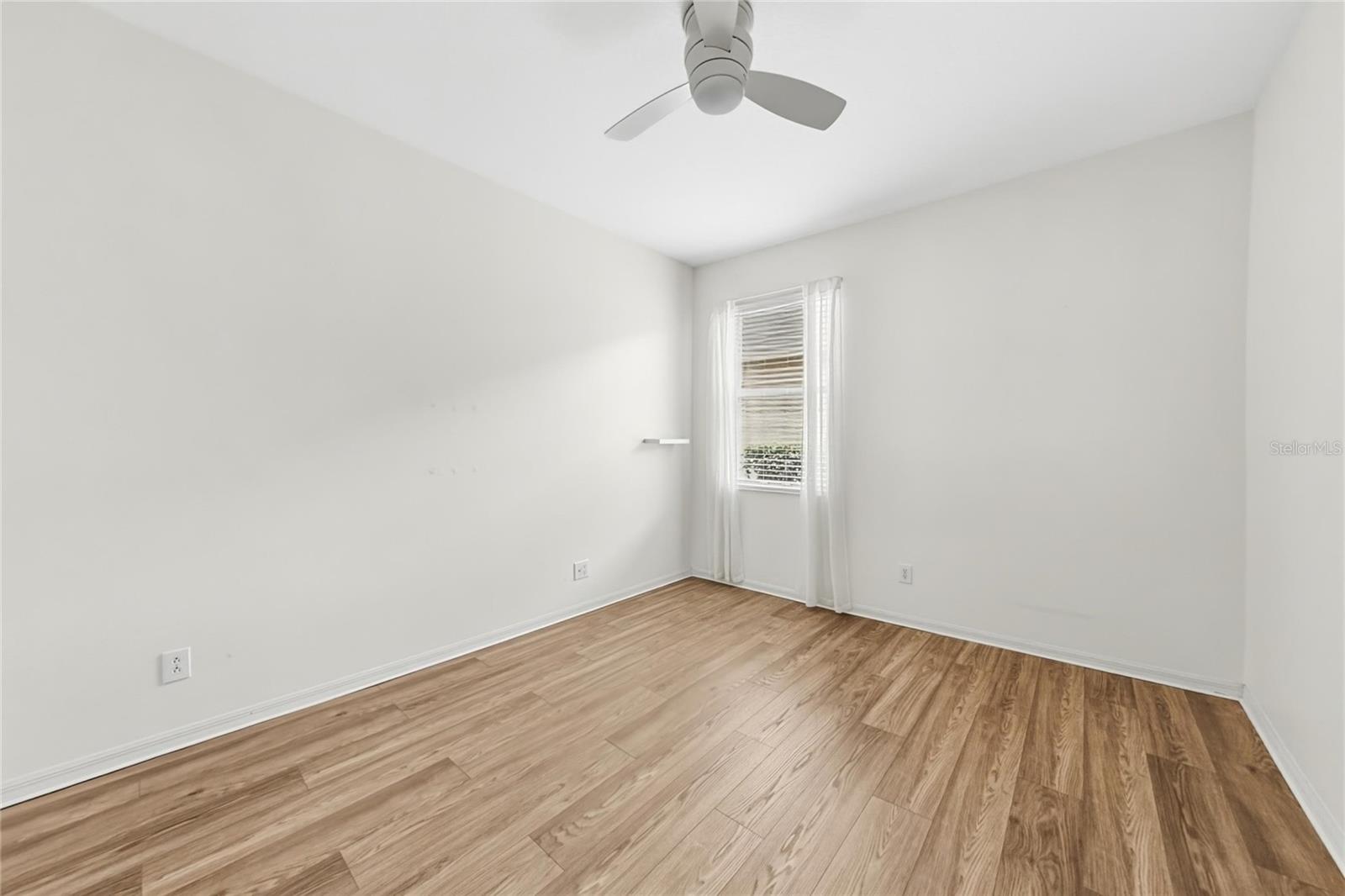 219 RONJA LN — photo 13