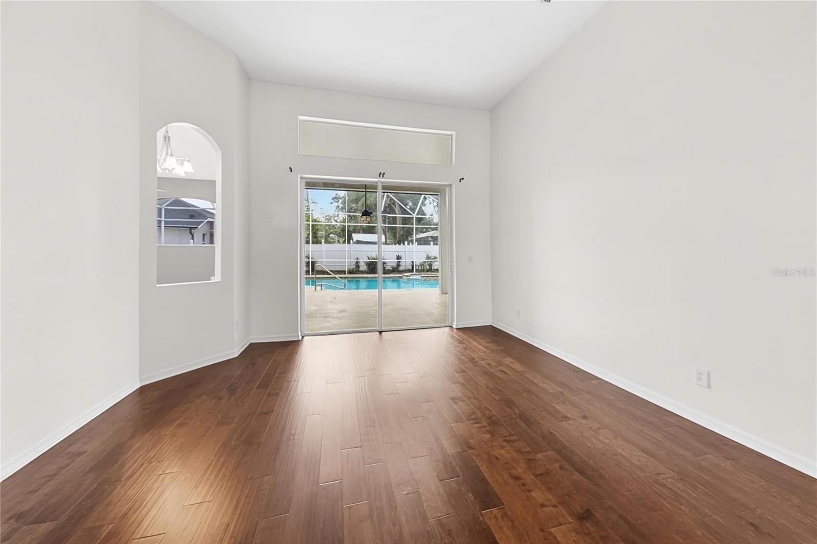 219 RONJA LN — photo 2