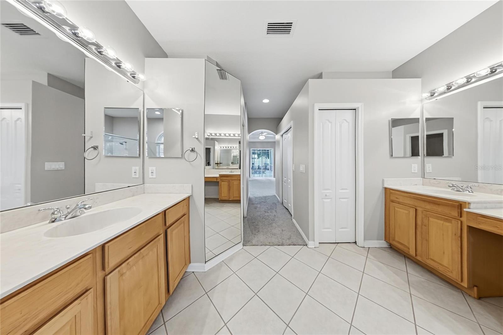 219 RONJA LN — photo 12