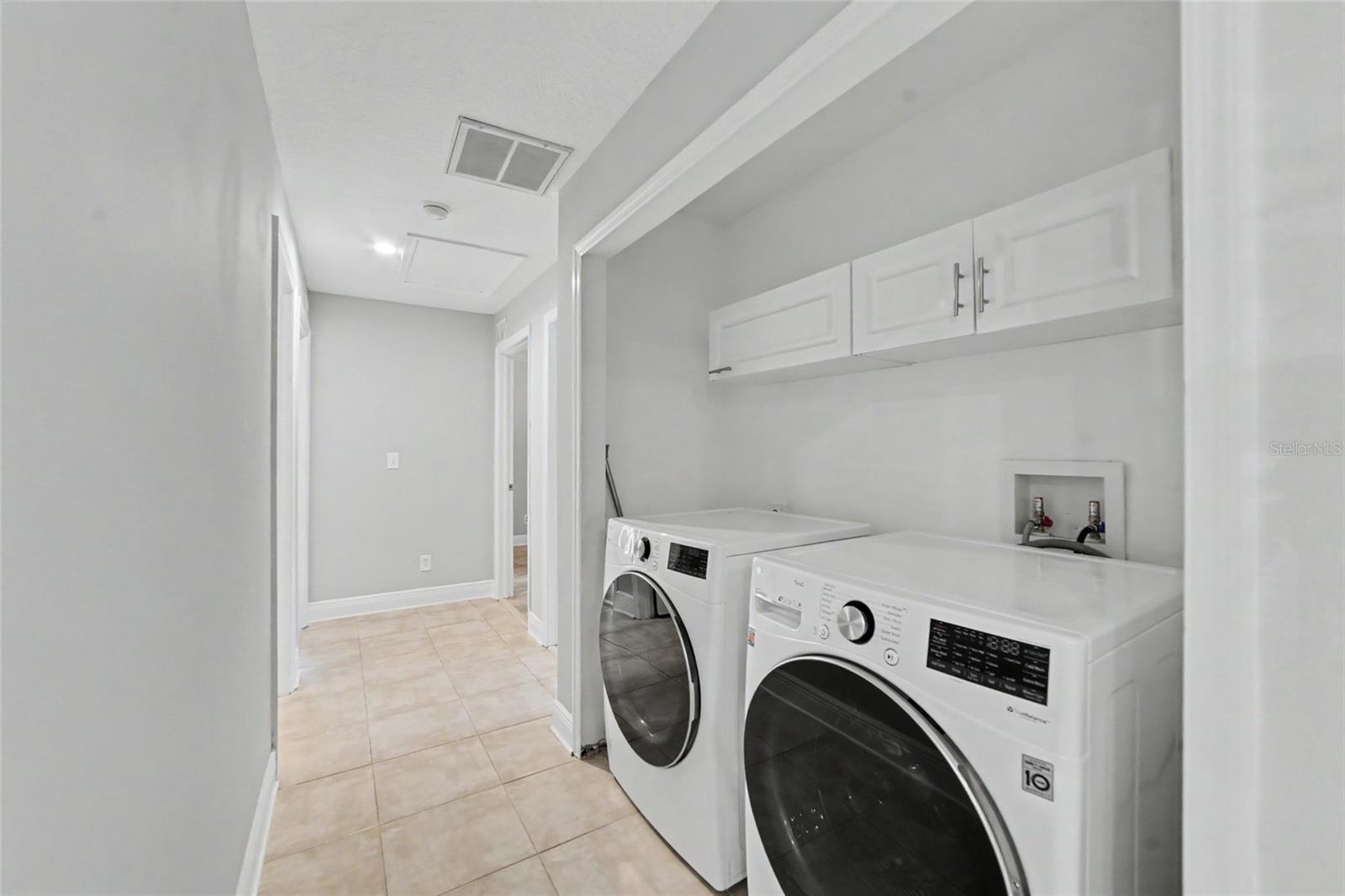6241 CRICKETHOLLOW DR — photo 16