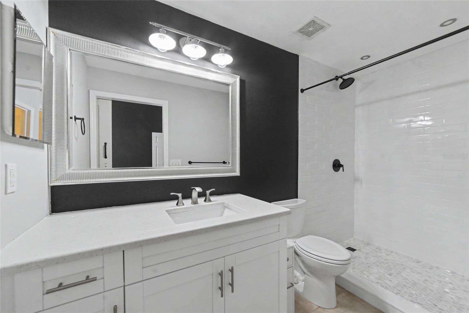 6241 CRICKETHOLLOW DR — photo 11