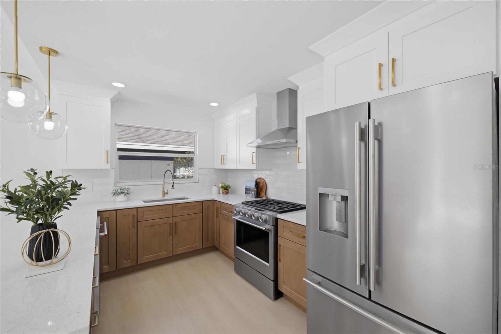 1070 CAPTAINS WAY — photo 3