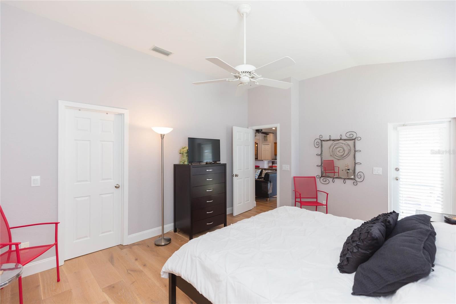 11817 HOLLY CREST LN — photo 27