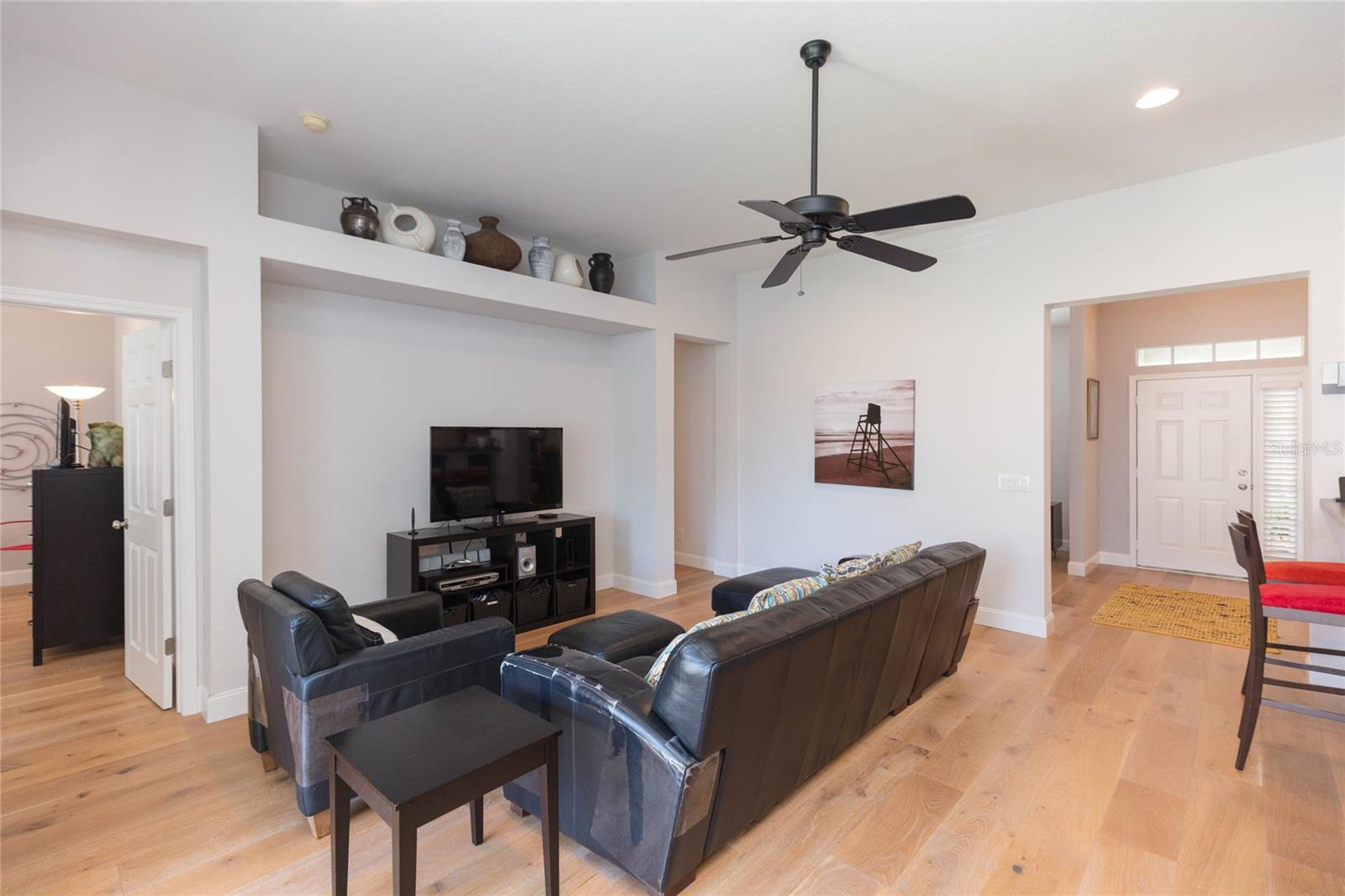11817 HOLLY CREST LN — photo 17