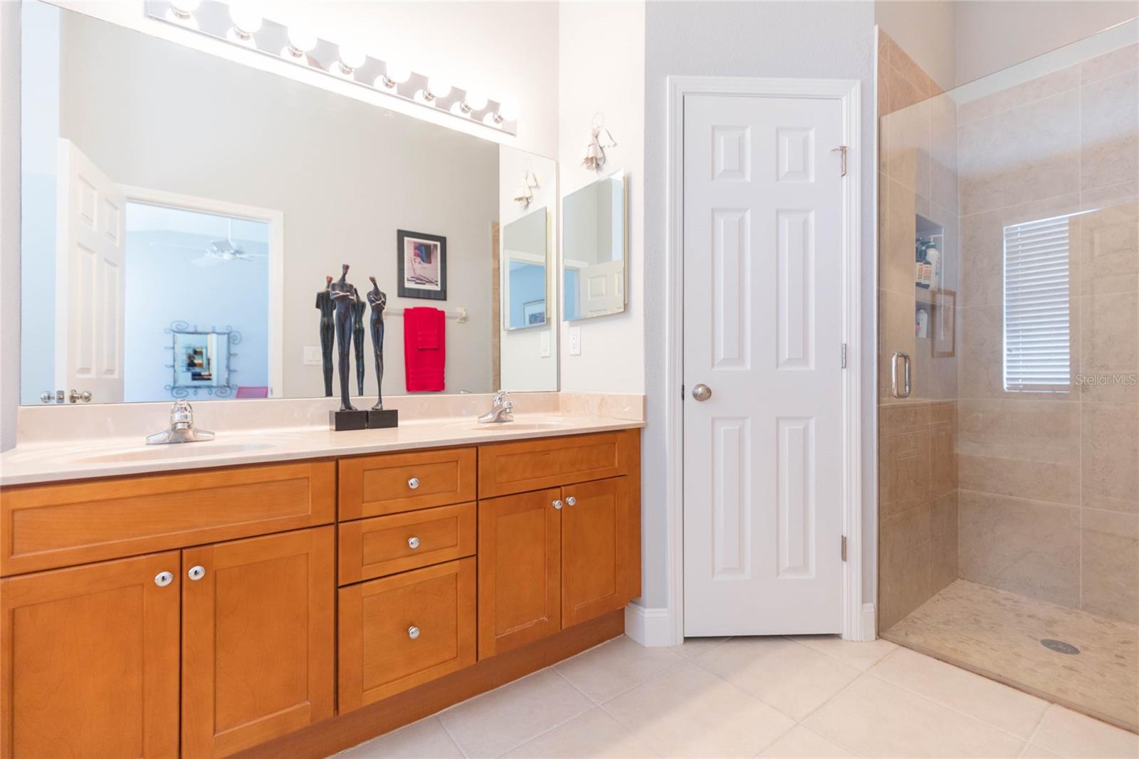 11817 HOLLY CREST LN — photo 28