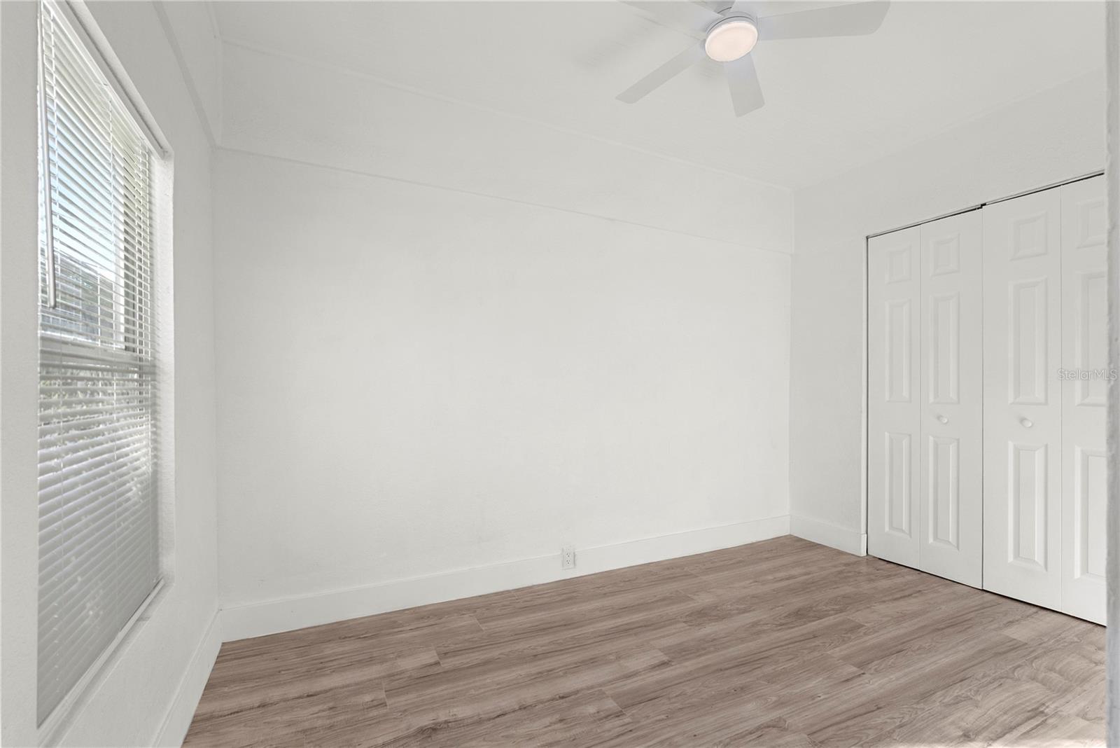 1757 QUEEN ST S — photo 27