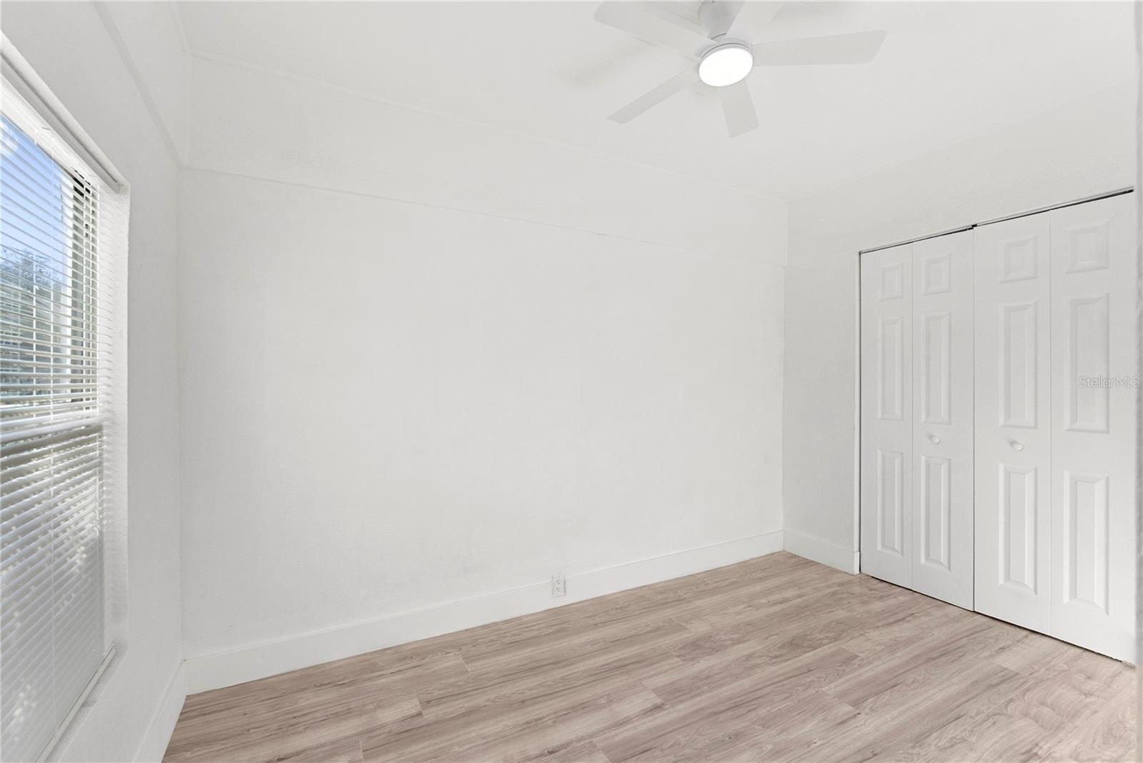 1757 QUEEN ST S — photo 23