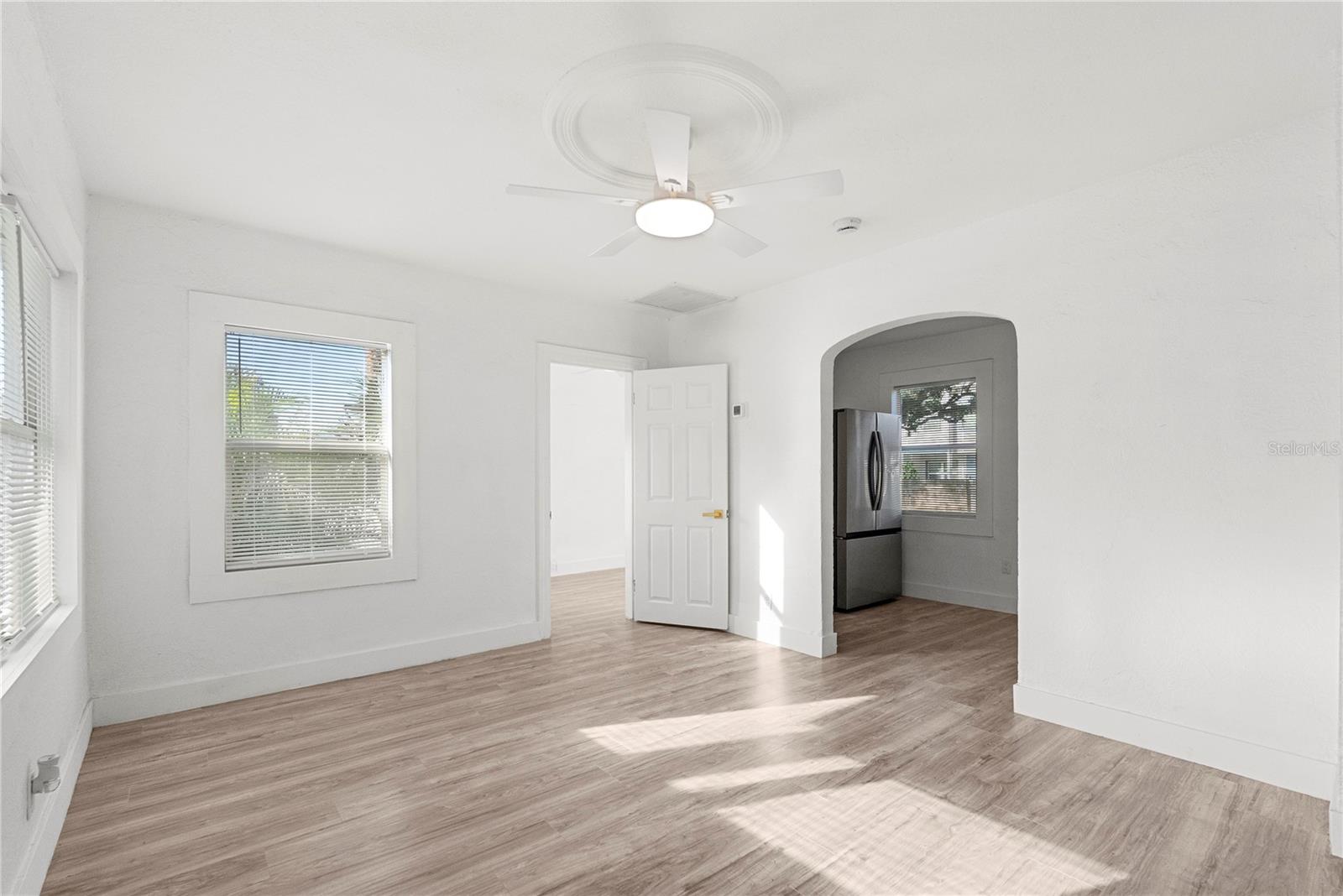 1757 QUEEN ST S — photo 15